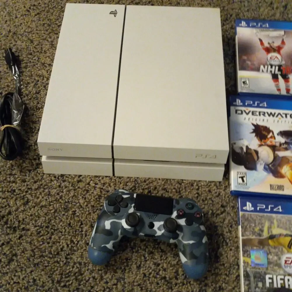 Playstaion 4 Console w Games